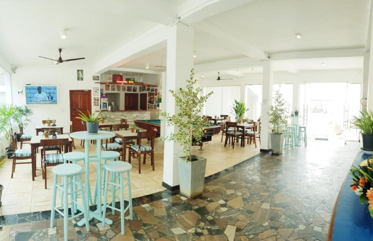 Hotel Blue Note Hikkaduwa Exterior foto