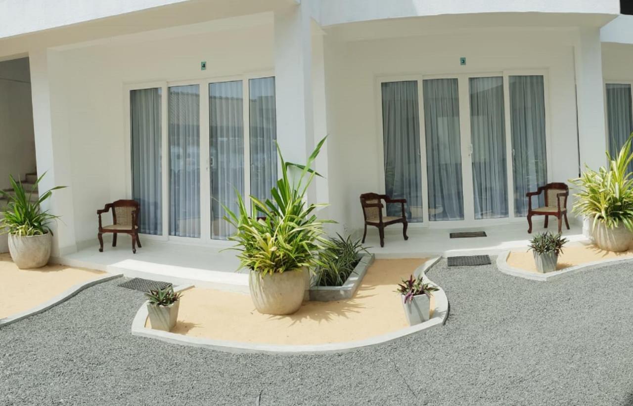 Hotel Blue Note Hikkaduwa Exterior foto