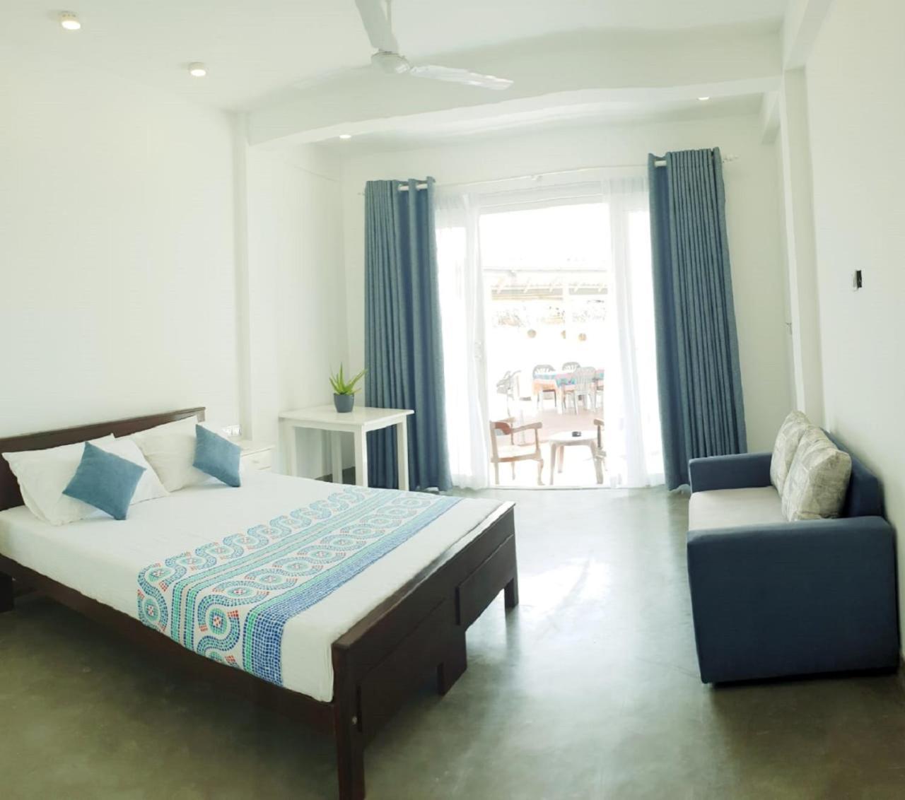 Hotel Blue Note Hikkaduwa Exterior foto