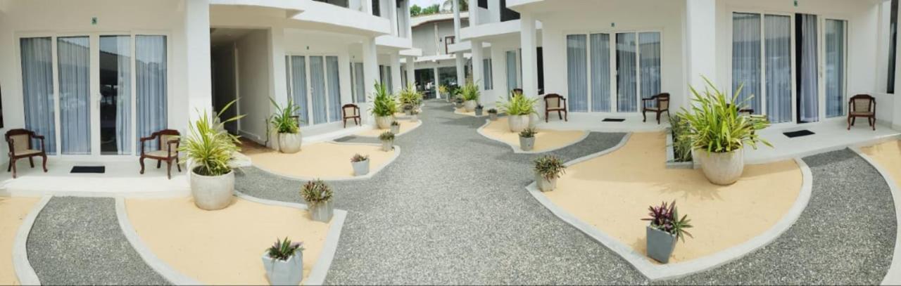 Hotel Blue Note Hikkaduwa Exterior foto