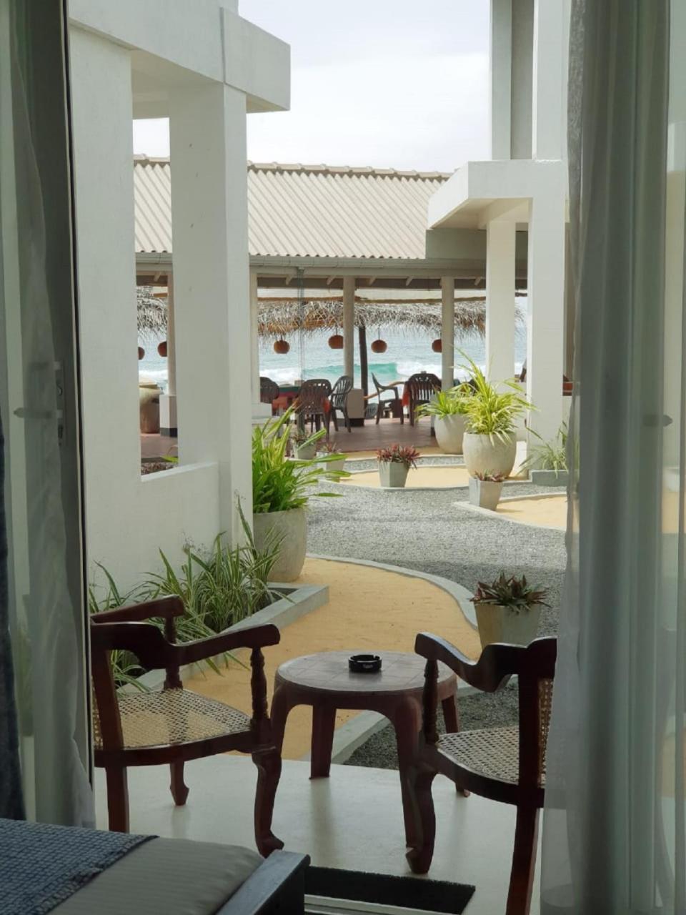 Hotel Blue Note Hikkaduwa Exterior foto