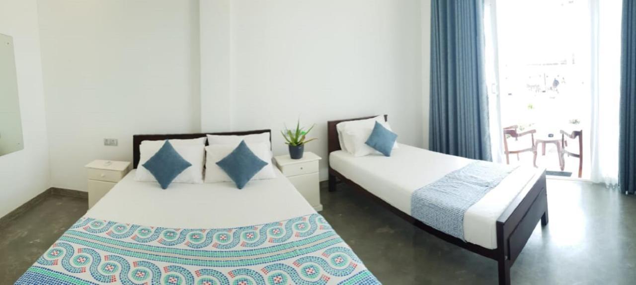 Hotel Blue Note Hikkaduwa Exterior foto