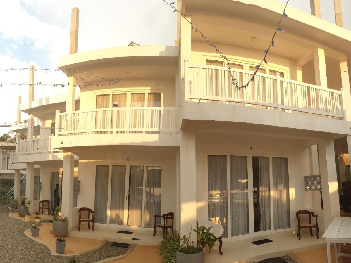 Hotel Blue Note Hikkaduwa Exterior foto